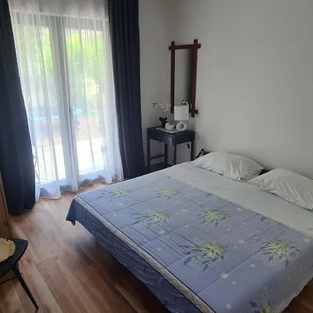 Ana With Pool * Preko