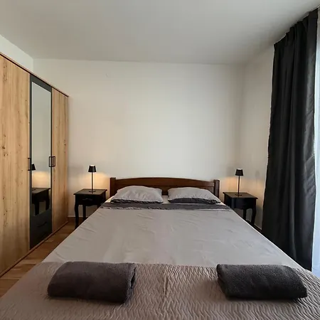 Apartment Ana Pool Residence * 普莱克