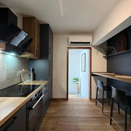 Apartment Ana Pool Residence *
